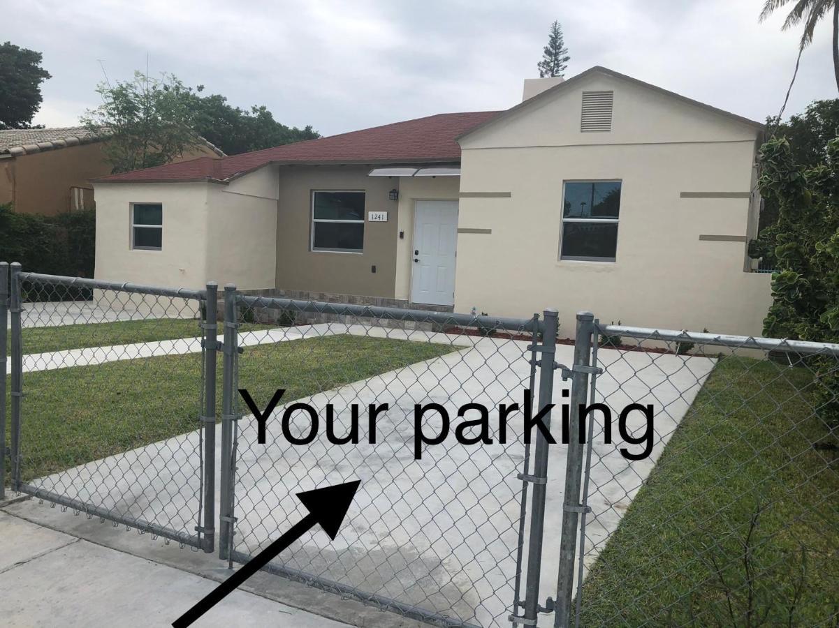 Your House In Miami Eksteriør bilde